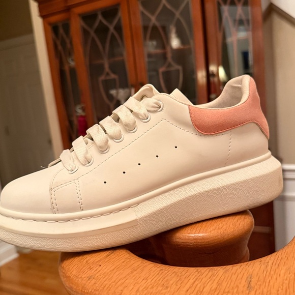 Alexander McQueens Sneakers Women’s Size 9.5 - Picture 7 of 12